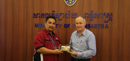 VISIT BY DELEGATION FROM UiTM