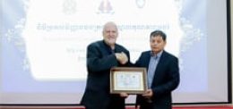University of Puthisastra Officially Receives Certificate of Accreditation from the Accreditation Committee of Cambodia (ACC)